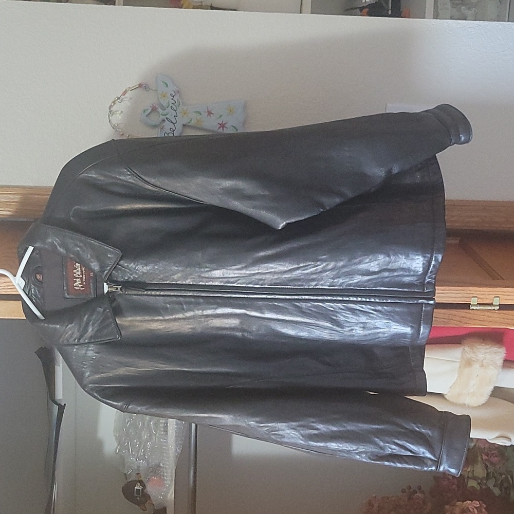 Lambskin leather bomber jacket